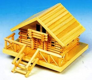 木工工作キット 加賀谷木材 北の国シリーズ ログハウス貯金箱 Pタイプ 2101050