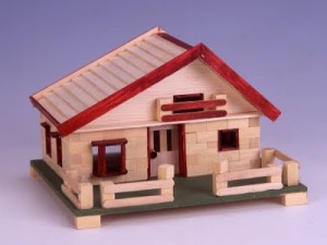 木工工作キット 加賀谷木材 木レンガシリーズ マイハウス貯金箱 2100435